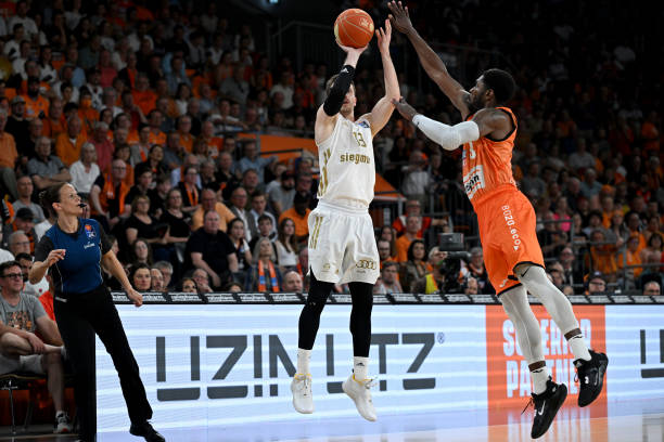 锋线王牌 锋线王牌