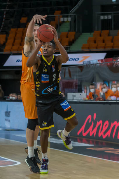 甲的表现 甲的表现