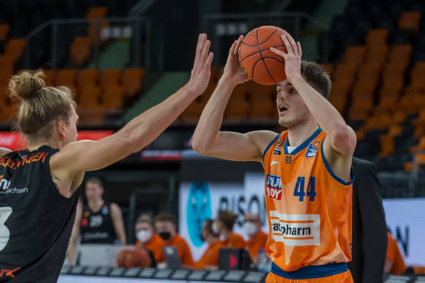 防守为球队 防守为球队