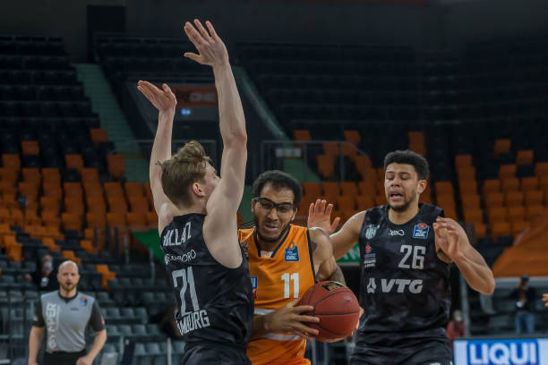 尽管与冠军 尽管与冠军